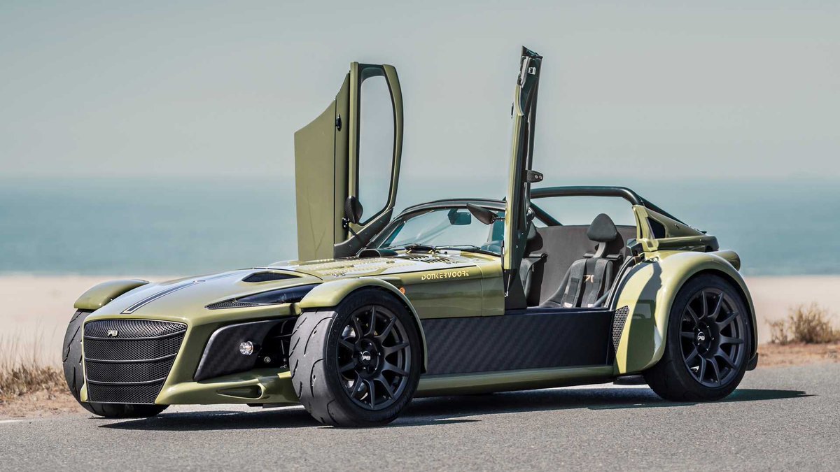 ClubLotusFrance's tweet photo. Donkervoort présente une version très radicale de la D8 !!
Les ateliers de Donkervoort ont créé une version surboostée de la D8 GTO-JD70 à l’occasion des 70 ans du fondateur de l’entreprise, Joop Donkervoort. #Donkervoort #D8GTO #JD70 @Donkervoort @DonkervoortGTO
@ClubLotusFrance https://t.co/EmmAwUBEHl