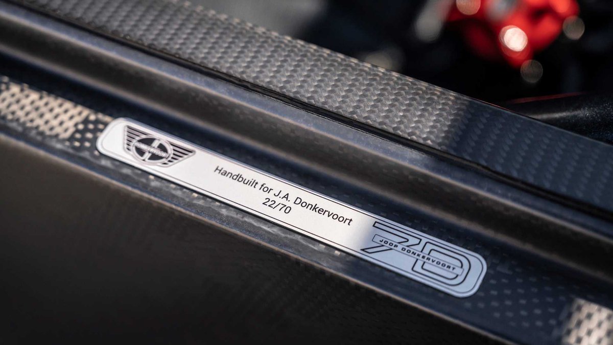 ClubLotusFrance's tweet photo. Donkervoort présente une version très radicale de la D8 !!
Les ateliers de Donkervoort ont créé une version surboostée de la D8 GTO-JD70 à l’occasion des 70 ans du fondateur de l’entreprise, Joop Donkervoort. #Donkervoort #D8GTO #JD70 @Donkervoort @DonkervoortGTO
@ClubLotusFrance https://t.co/EmmAwUBEHl