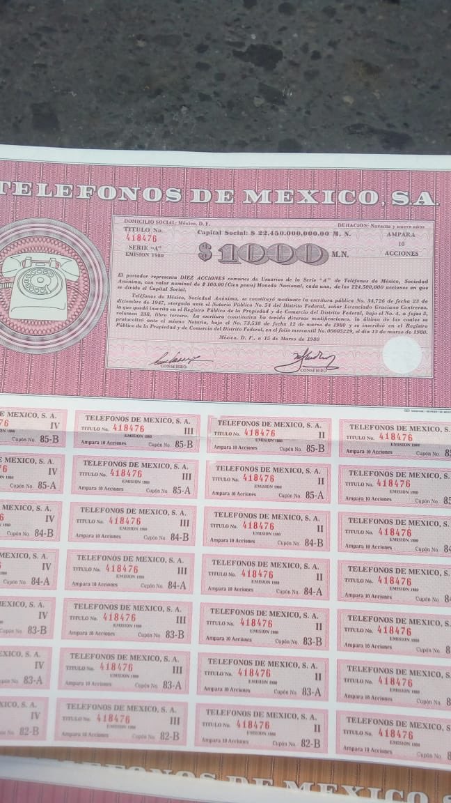 DeTelmex's tweet photo. Que son las acciones de Telmex? 

Las acciones de Teléfono son títulos que fueron entregados al contratar una línea telefónica antes de 1991, si tus papás tus abuelos o tus tíos o algún pariente compró una línea telefónica y pudo haber obtenido estos documentos búscalos #Valores https://t.co/QOvOl0PTMy