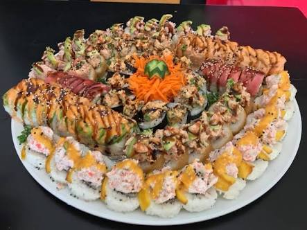 ALLEXRUIZ90's tweet image. #Left_n_Right #martes #sushi #japanis #nipon