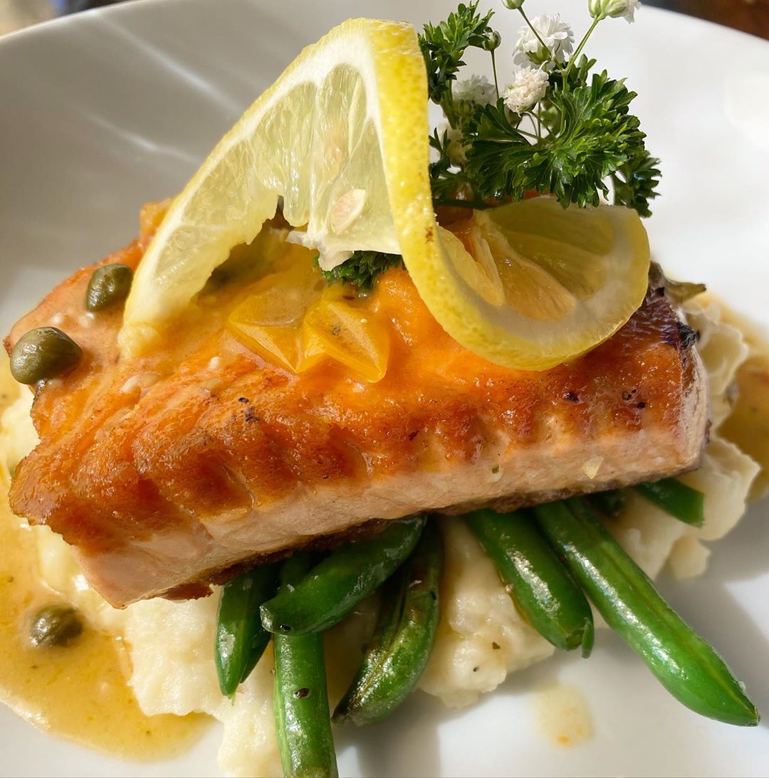 farmerstablesd's tweet photo. Come sea what our catch of the day is. 😉🌊🐟
.
Available for dine in at our Little Italy, La Mesa, and Bay Park locations. 📍
📸katherineaarenas https://t.co/AMCkaskx2x
