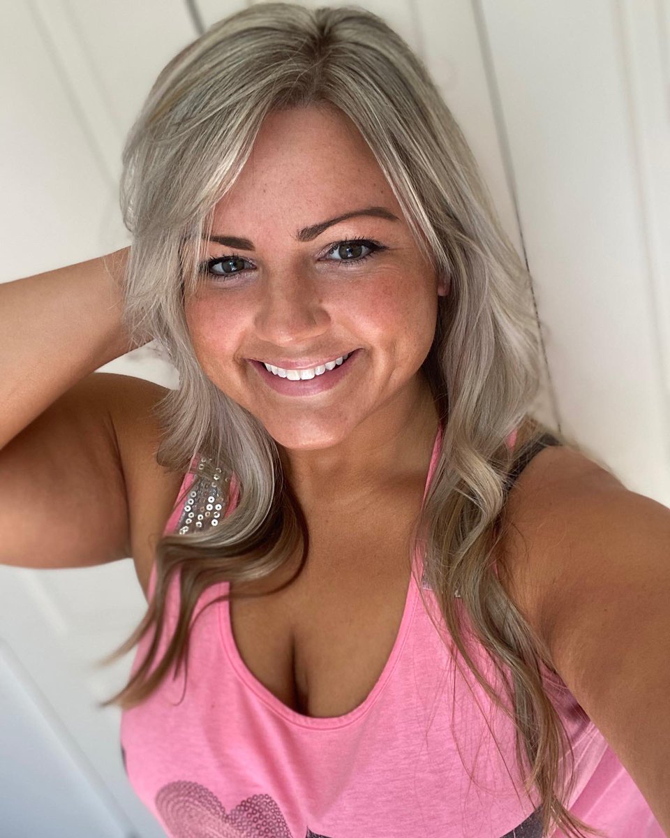Britney7x27's tweet photo. So, listen up here’s a story: 🗣

About how an ER nurse finally found a hair stylist that would take her! #COVIDcansuckit #gotmyblondeback #summerhair https://t.co/MAFjxiQJ5B