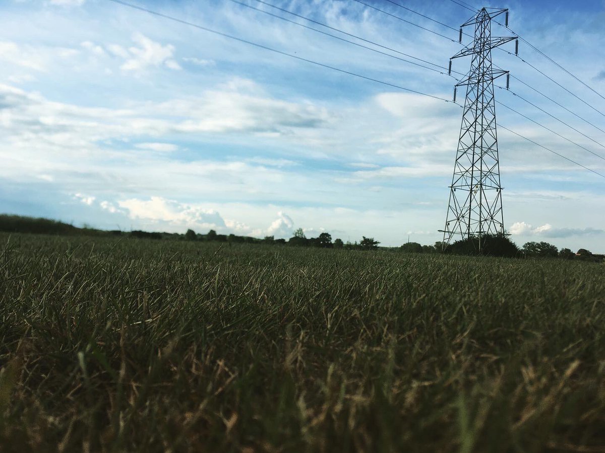 TommyWImages's tweet photo. 1/9 Over at Dunton Hills golf course today and got some shots 😍 #Dunton #Basildon #Essex #SouthEast #Golf #Train #NaturePhotographyDay #urbanphotography #YoungPhotographer #DuntonHills #Laindon #LangdonHills #photography #DepthOfField 😍 https://t.co/WRRRRO3xKi