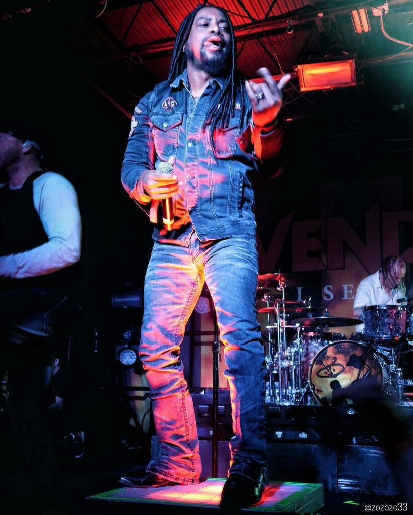 zozozo333's tweet photo. Sevendust at @scoutbarhouston 2/1/2019 @sevendustofficial @ljspoon #sevendust #scoutbarhouston #concert #houston #concertphotography #music #musicphotography #tremonti #lullwatermusic #canehill #kirra #adyingmachinetour #adyingmachine #guitarist #photogr… https://t.co/9zCAlPi3zk https://t.co/1UK4LOqrKf