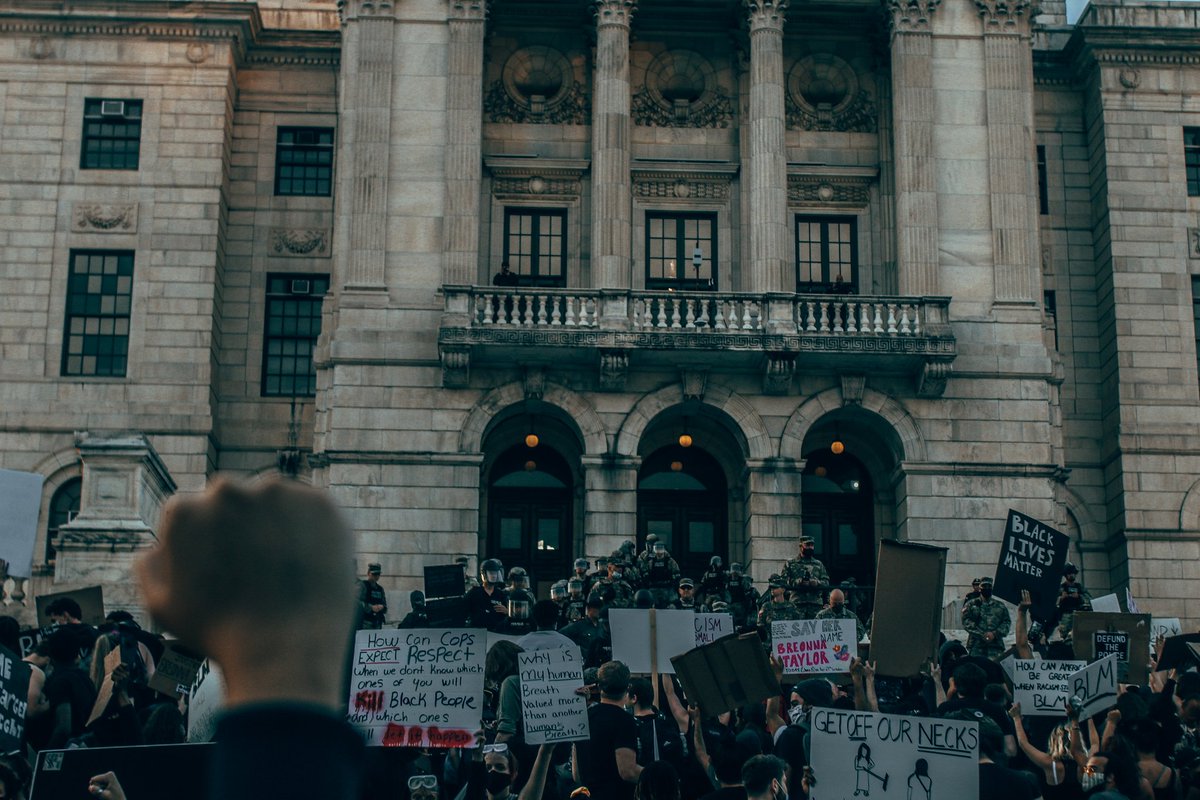 DwilsonPVD's tweet photo. We Won't Stop Until Black Lives Matter ✊🏿✊🏾✊🏽
#blacklivesmatter #changehastocome #blacklivesmatter✊🏾 #blackandbeautiful #blackandproud #makechanges #blackandproud #blackhistory #blackmindsmatter #blackexcellence #whentheyseeus #protest #protestsigns #RhodeIsland #blackphotography https://t.co/xgKzXPMlHX