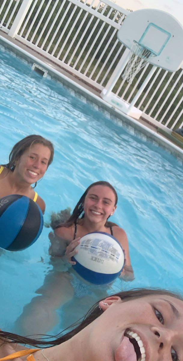 the gyms closed but the pool is open! <a href="/CSEaglesHoops/">🦅 Carl Sandburg Girls Basketball 🦅</a> <a href="/erinoconnor34/">erin o’connor</a> <a href="/CSEaglesFoto/">Nick Fotopoulos</a>