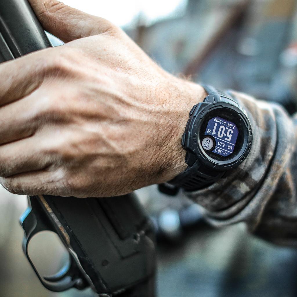 Navigate your world, withstand the elements and save $100 now on Instinct. ms.spr.ly/6019TYpLf

📸: #GarminAmbassador Aaron Davis