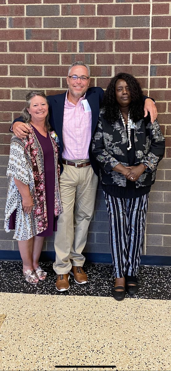 cascademschool's tweet photo. We will miss you and will always love you!! Enjoy your retirement Ms. Lewis and Mrs. Walls. #truechampions https://t.co/G8cJd5qc01
