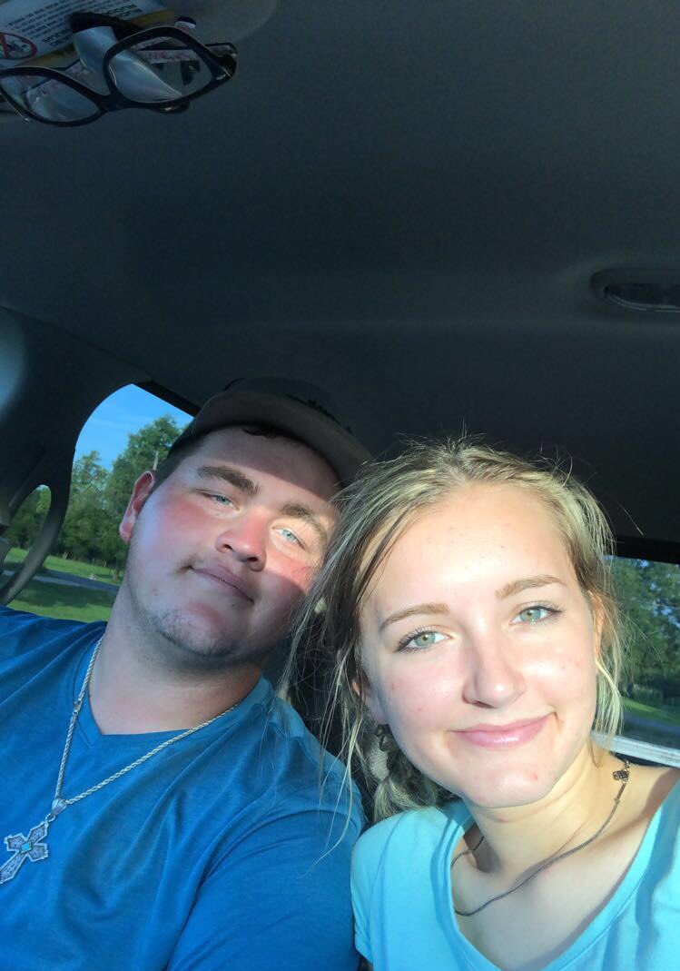 xStockFND's tweet photo. 💗365 days of loving my best friend💗 https://t.co/jRCvhhBOOm