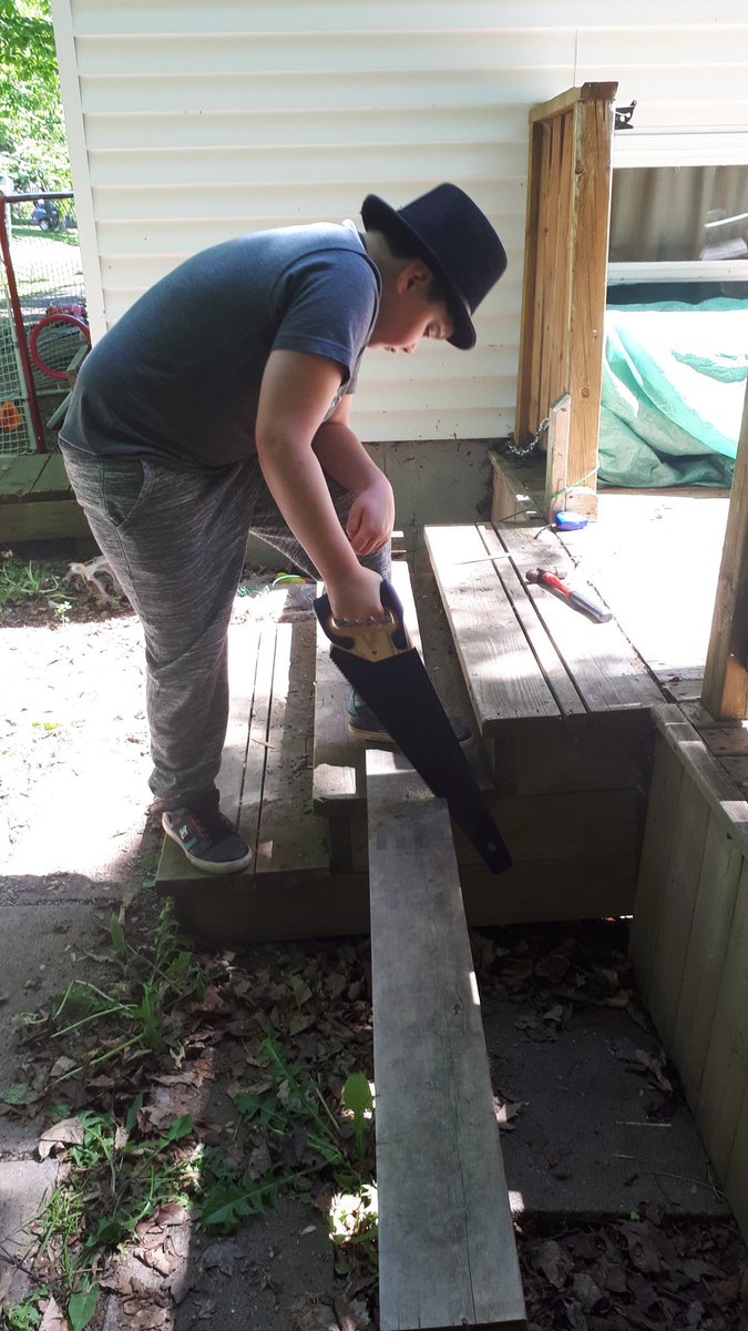 EricFerguson's tweet image. @thirdmanrecords Today my son followed in the footsteps of his hero JW &amp;amp; recreated the opening scene of "It Might Get Loud"-a very proud boy! It sounds awesome, especially with his distortion pedal attached! He'd love a hello from Jack-his first concert ever was Jack@Moncton, NB!