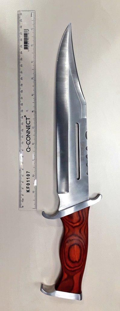 MPSHammFul's tweet photo. Gang Unit Officers have arrested a 20yr old male for Possession With Intent to Supply Class A Drugs & Possession of an Offensive Weapon after a vehicle stop in the @MPSWhiteCity area led to a foot chase & the male being detained.
#StayAlert
@CrimeLdn
#BestAWTeam
#GangsUnit https://t.co/DDe6ohQeDu