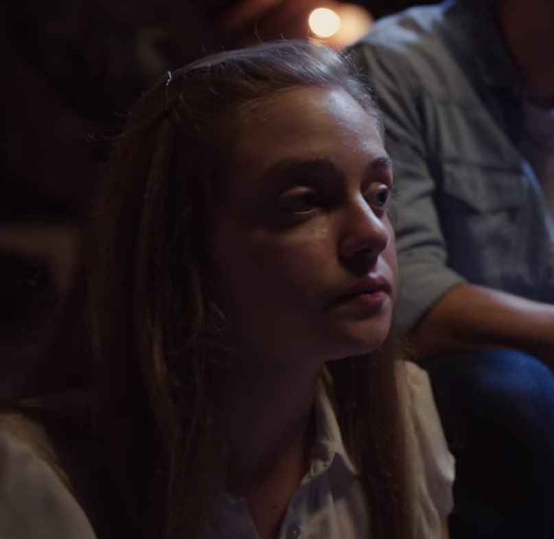 sinan looking at isik like she's his entire world; a thread