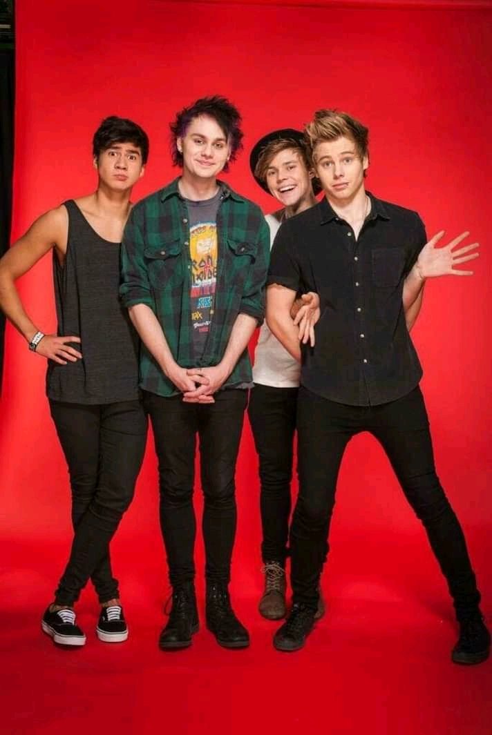 lalocapor5SOS's tweet photo. We just gotta get out, we just gotta get out

#RealBandsSaveFansRealFansSaveBands
#GottaGetOutProject
@Calum5SOS @Ashton5SOS @Luke5SOS @Michael5SOS @5SOS https://t.co/G5DGxNk1IN