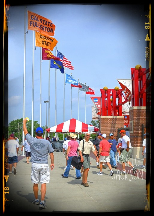 leftfieldlounge's tweet photo. Posted some archival pics from the @hailstatebb trip to the @ncaacws #CWSWave at #Rosenblatt.  Tap the link for more pics.

https://t.co/vdYZVjZgMu https://t.co/XhNqMBFwWB