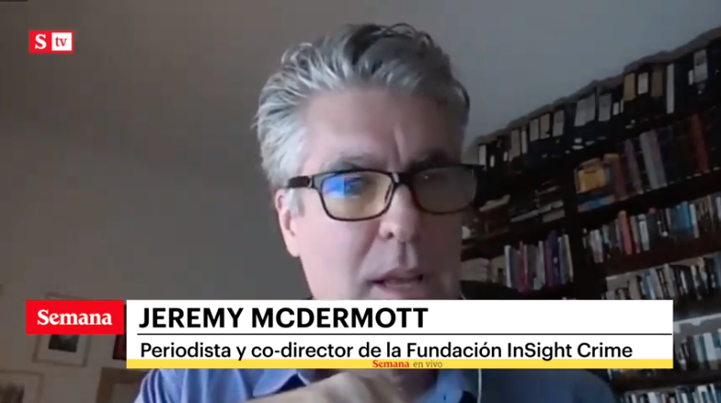 InSightCrime_es's tweet photo. “#MemoFantasma era informante de la DEA, llamó a su agente y eso podría explicar cómo la Vicepresidenta supo sobre mi investigación unas horas después de que yo confrontara a Memo”

@jerrymcdermott habla con @MJDuzan en @Semanaenvivo
https://t.co/NKfhhYHMnL https://t.co/gBrVxHM93G