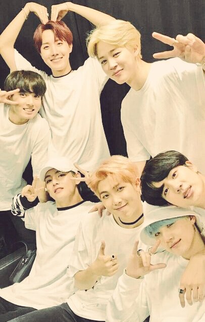 Belle_mendz's tweet photo. 최근에 바빴지만 BTS는 항상 내 마음에 있습니다.
💜💜💜 @BTS_twt https://t.co/0F6GCYK0dm