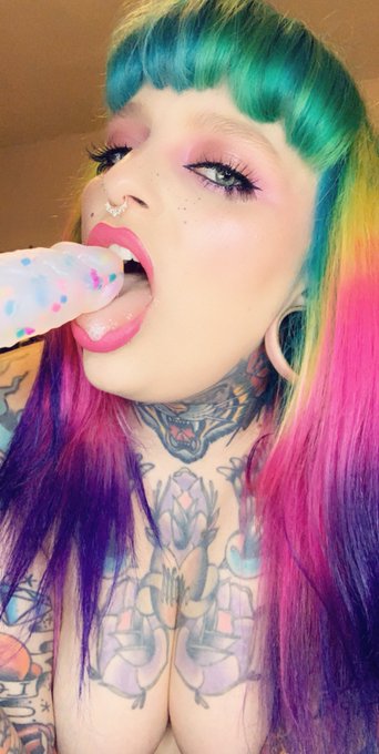 All out of popsicles &amp; it&rsquo;s getting hot in here https://t.co/KXk1S3cDBl<a href="/tag/mvsales"class="tags"><span>#mvsales</span></a>