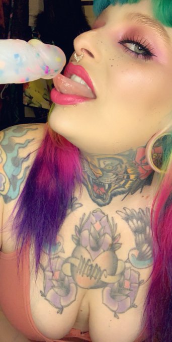 All out of popsicles &amp; it&rsquo;s getting hot in here https://t.co/KXk1S3cDBl<a href="/tag/mvsales"class="tags"><span>#mvsales</span></a>