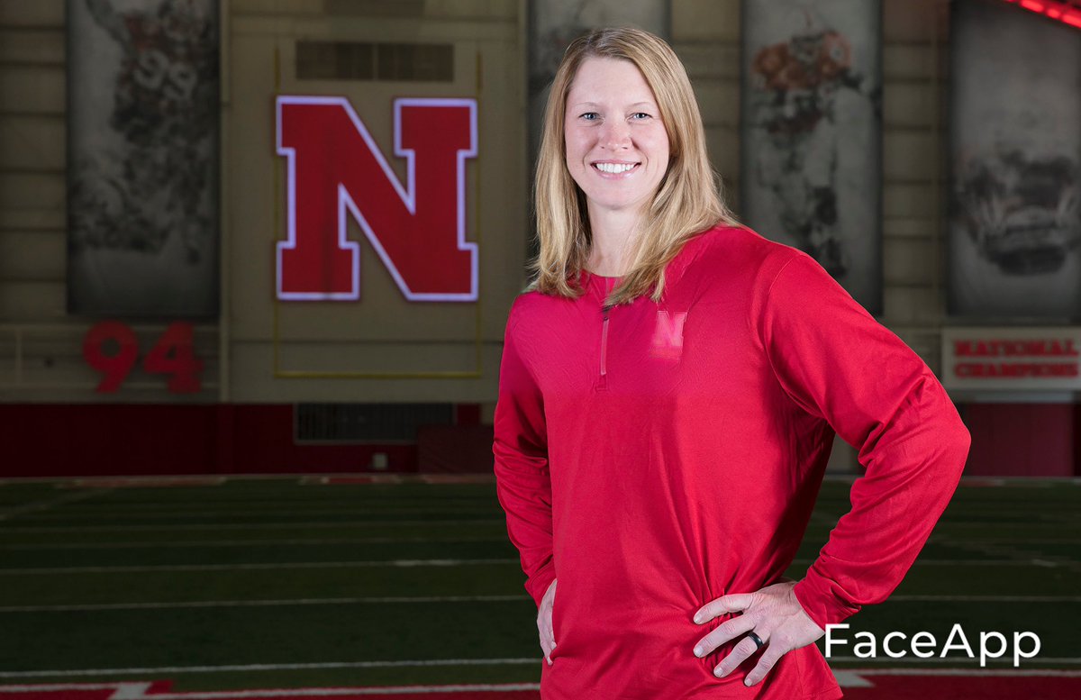 Inspired by  @notkdk3, here’s a thread of Big Ten football coaches as women: