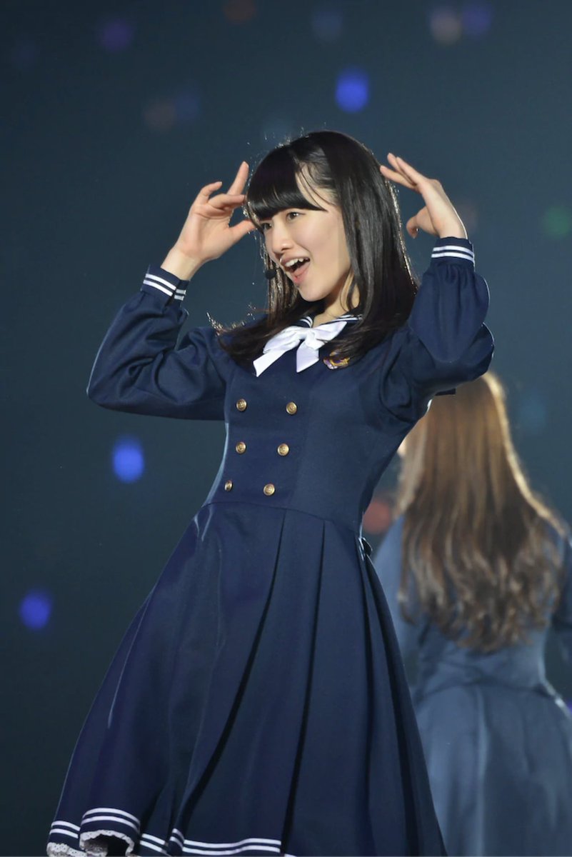 31 ⊿ 5th Single UniformA classic Sailor Uniform that ends right below the knees. There are three different versions of this uniform: 1) white collar w/white tie, 2) navy collar w/navy tie, 3) white ribbon with gold buttons. Hem patterns also differ. https://twitter.com/korobizaka/status/1272236941296140293?s=20