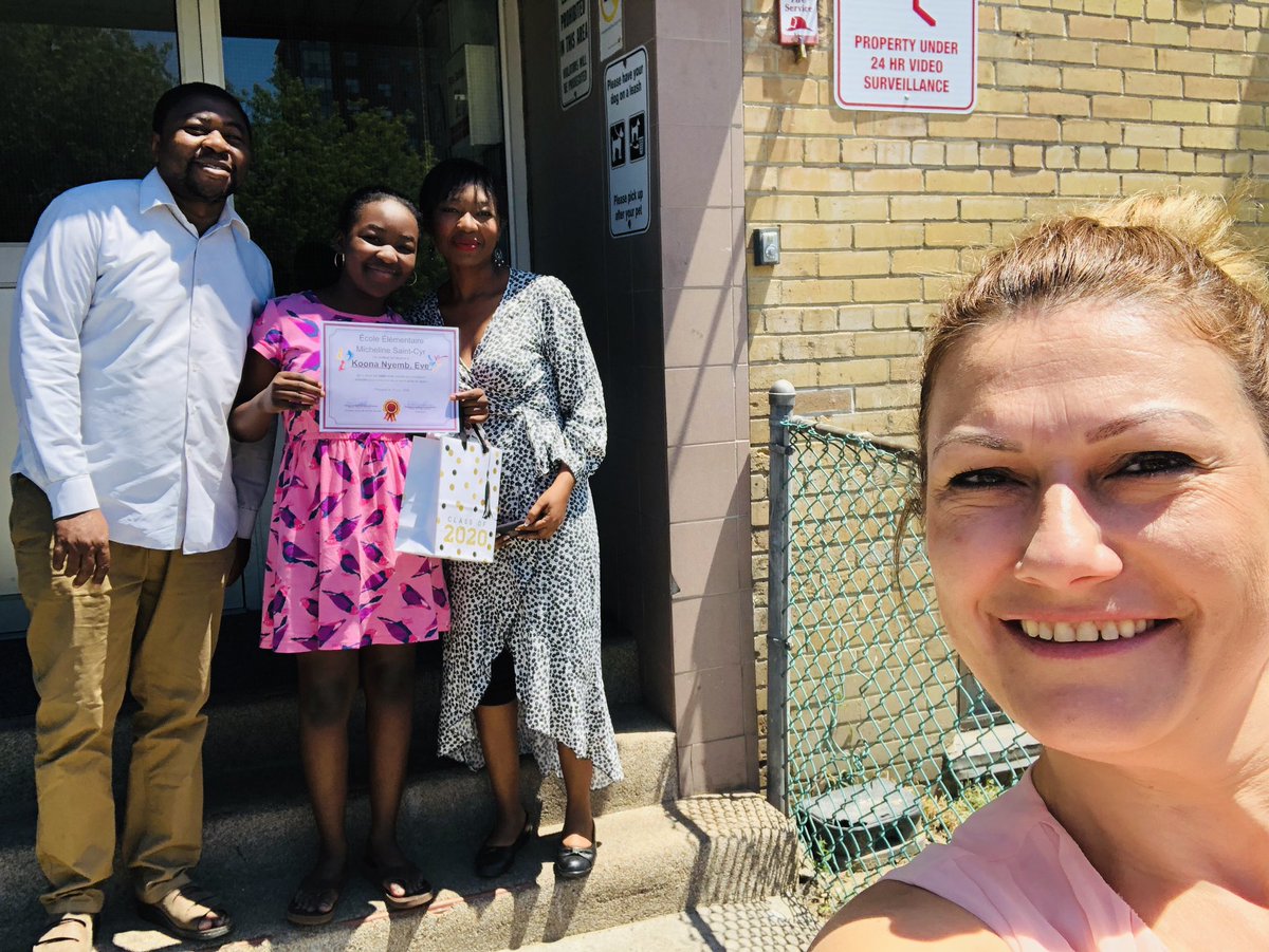Suite à la cérémonie des finissants, Mmes Claire, Souhila et Mirela ont livré en personne les diplômes et les petits cadeaux aux élèves célébrés! Quelle belle surprise pour les élèves! Mission accomplie! #écoleMSC
