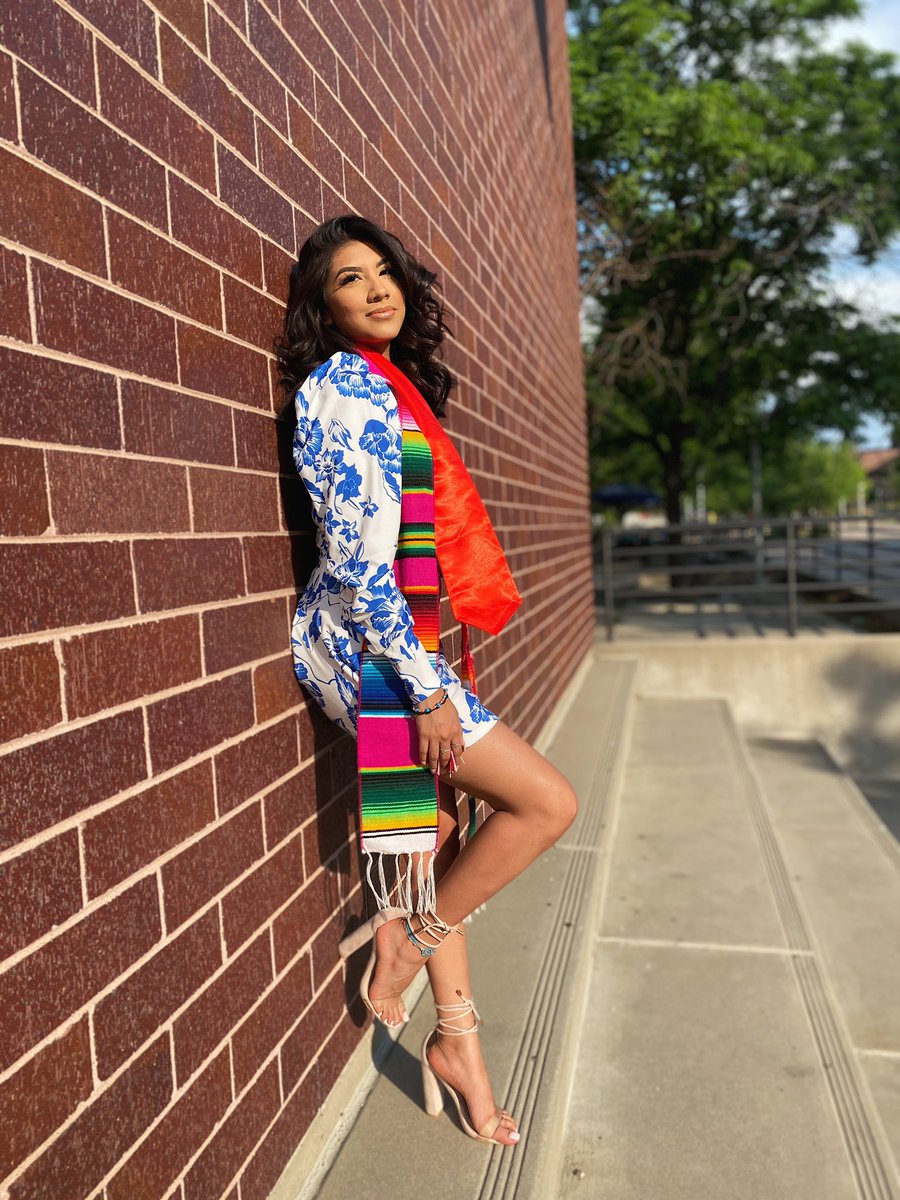 66zzy9's tweet photo. A job stealing immigrant with a Bachelor of Science in Social Work 🇲🇽🤘🏽 

Metropolitan State University Alumna 💙❤️ https://t.co/pxLibTjclJ