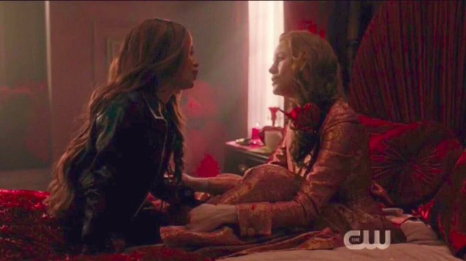 chonisreign's tweet photo. Why choni should've had way more lines on seventeen — a thread https://t.co/GzSq2XuChu