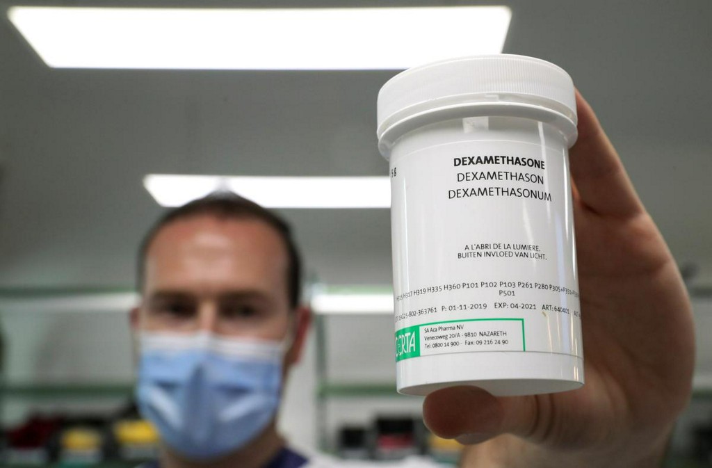 Reuters's tweet photo. Show me the data: U.S. doctors skeptical of reported COVID breakthrough https://t.co/MCHPziKbKP https://t.co/N9KcUqhjyh