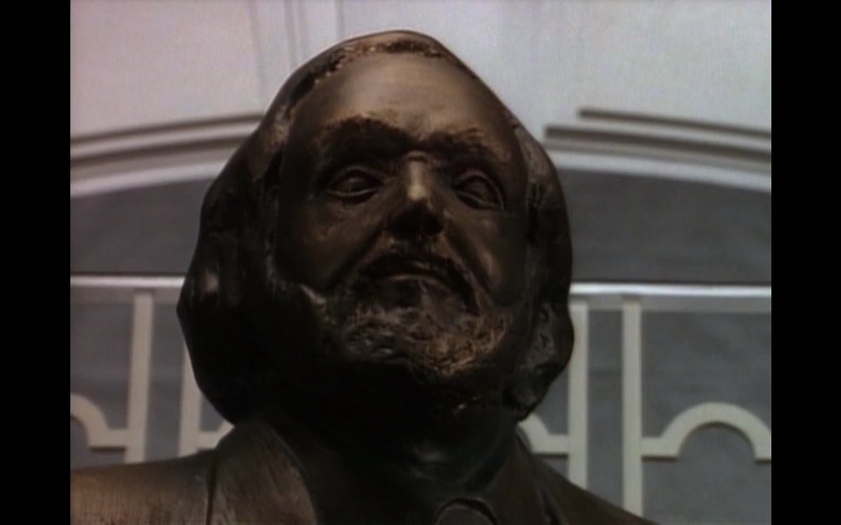 Sliders Season 2 episode 8 Post Traumatic Slide Syndrome
1) Arturo’s been stealing
2) Original board
3) New board
4) Bronze Arturo

#Sliders #sliderstv #sliderstvshow #90stv #scifi #syfy #jerryoconnell #tv #tvshow #slidetastrophe