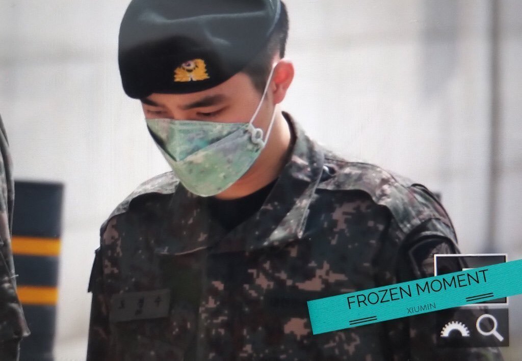 looking at this photo of sejong made me realise that even the military's face mask comes with a camo green prints. when i saw kyungsoo's photo, he managed to make it look so sweet when he wore it...🙈