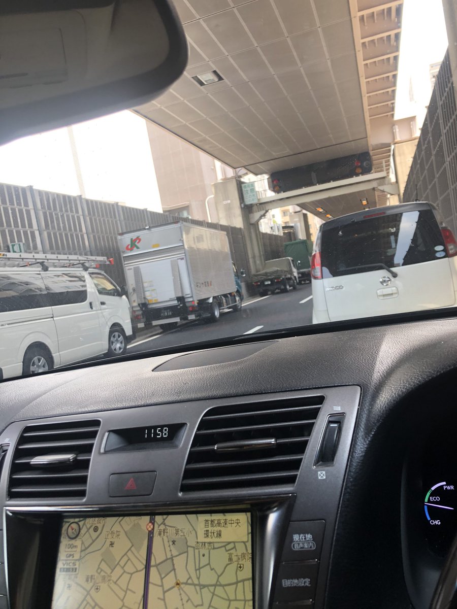 JavaOzisan15's tweet image. 首都高で通行止め食らって約2時間

かなりの大事故っぽいしちょっと前で起きた事故だから巻き込まれなくてよかった

たが予定丸潰れ