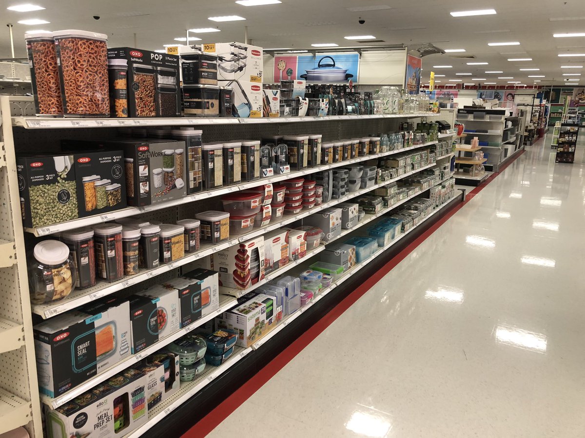 TheTargetBrian's tweet image. 1842 We shop from the back, fill and flex. If it’s in the back it’s not in the bank!
#brand4daze.                                           #outsRweird.                                              #getallthemonies @RachelH1842 @palayeva @Audrey_Och