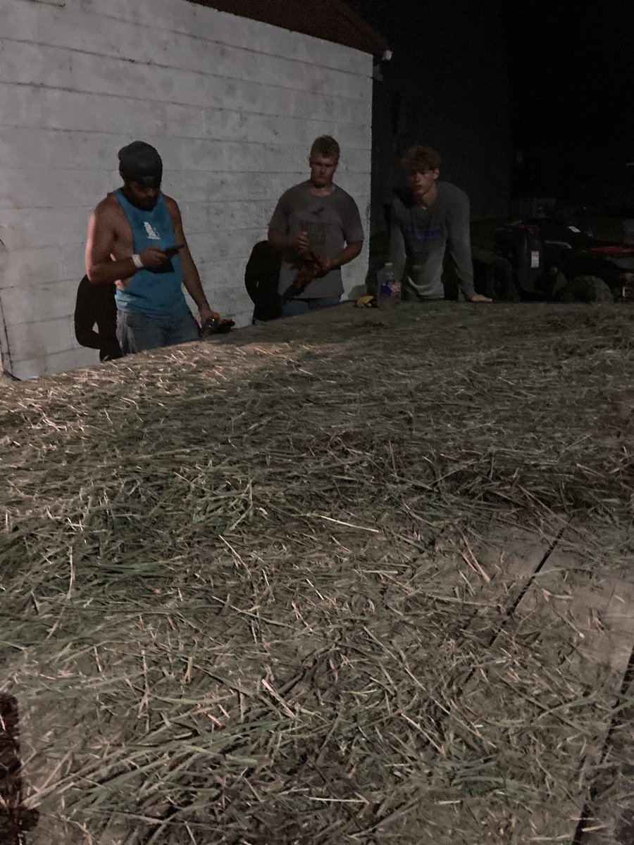 #emptytrailer @cgeagleweights <a href="/Brayden29298106/">Brayden Collins</a> @LittrellyKeaton