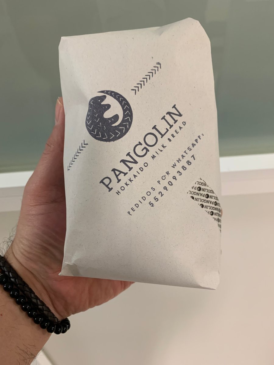 neurologo's tweet image. Muchas gracias a la panadería #Pangolín por su regalo al equipo anti-COVID19 de la @uTMSueno 
#Hokkaido #MilkBread