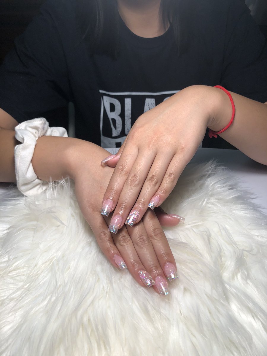 jadababyyxo's tweet photo. I’m not the best yet &amp; I know that but I’ve only been doing nails for a few months now and I’m proud of how far I’ve come 😇 #Fresnonailtech https://t.co/FqWnvq2S0f