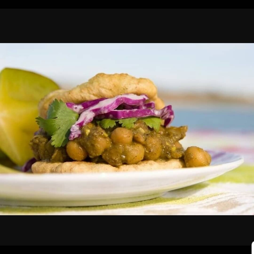 bigjerk_menu's tweet image. By Special request,  we are making Doubles this Saturday at Victoria Street Market 
100% Vegan!
Yes we will have our Jerk  favorites as well