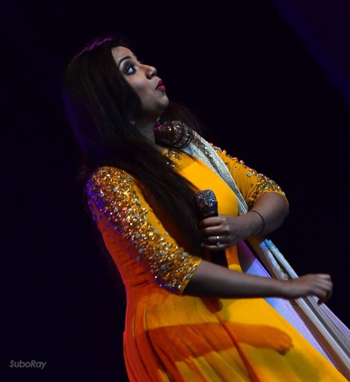 SonaSsg's tweet photo. Endless musical vibes.♥
Opened up the musical diaries of the city of joy! ♥
@shreyaghoshal - Good morning the Queen of expression. Spark always be like 🌟🌟 #FavThrowback https://t.co/rPDBm3RMV5
