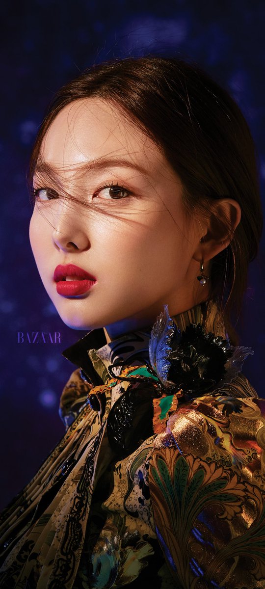 misayeon's tweet photo. TWICE x Harpers Bazaar 

Nayeon Wallpaper 📸

#TWICE #트와이스 @JYPETWICE https://t.co/npCoCDd698