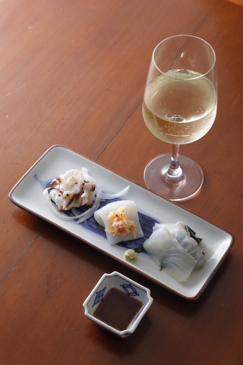 #Sashimi with Soave is simply poetic when prepared by expert chefs. Tako, Ika and Hirame is a good starter for #soavebytheglass returning to #Japan in July.