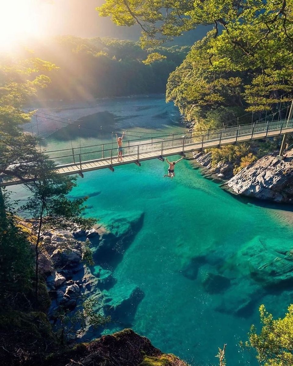 squareofin's tweet photo. Would you be brave enough to jump into the glacial water of the Blue Pools?
 .
📸 : @cjmaddock 
📍:  Mount Aspiring National Park, New Zealand
.
⁣.
⁣.
#newzealand #nzmustdo #destinationnz #bluepools #exploringourglobe #purenewzealand #northisland #southisland #nz #auckland https://t.co/T6HptspNDR