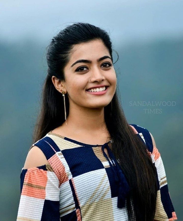 My goddess rashmikha  @iamRashmika How are you You are my inspiration always "It is not in the stars to hold our destiny, but in ourselves ~ William Shakespeare "Lots of love    love's you worship you, your sincere fan  @iamRashmika  #RashmikaMandanna