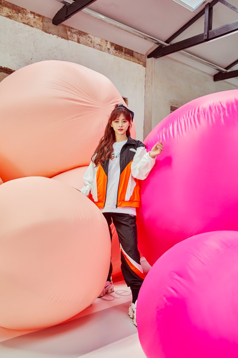adlv_official's tweet photo. #TZUYU X #ADLV Week 
@JYPETWICE @JYPETWICE_JAPAN

트와이스 쯔위 X 아크메드라비 (TWICE TZUYU X ADLV)
" 트와이스 쯔위 X 아크메드라비 "의  신나는 촬영 현장 전격 공개!

#트와이스 #TWICE #아크메드라비 #ADLV
#쯔위 https://t.co/1H6y877LbD