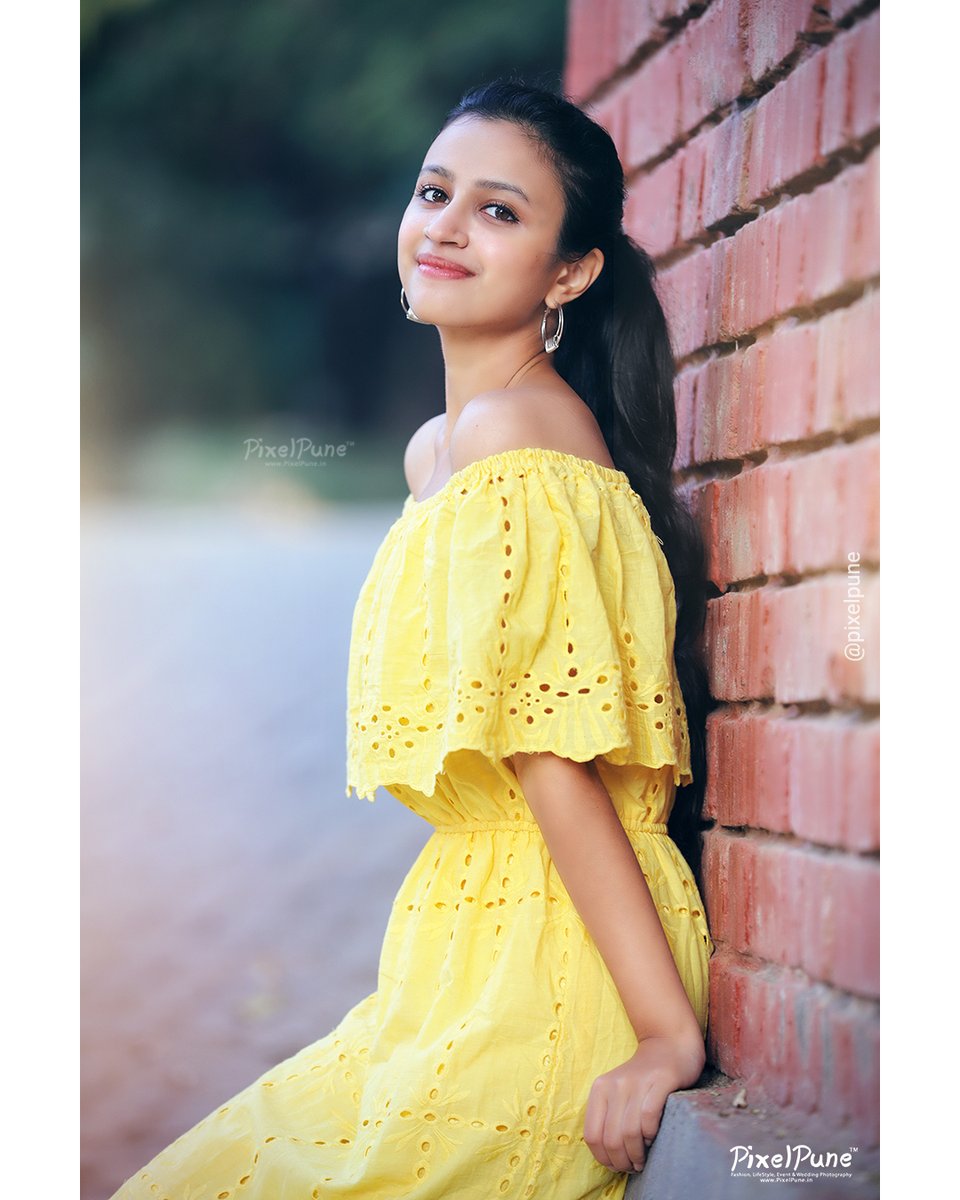 Shoot with actress Ritika Shrotri

©2020 - Devendra Kulkarni - PixelPune™ Photography

#Fashion #Fashionista #portrait #pune #mumbai #Ahmednagar #Nashik #Canon #ritikashrotri #celeb #marathiactress #marathi #marathilook #Punekar #punerains #punelockdown #marathimemes #OOTD