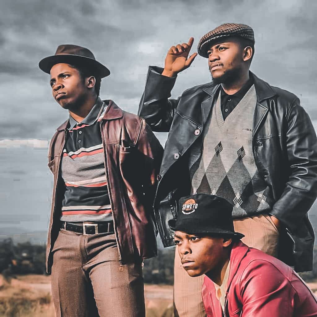 peekay_reloaded's tweet photo. Please go & subscribe on our YouTube channel, this is a skit series created in the informal settlements of Mthatha in the Eastern Cape
Link to Episode 1: https://t.co/SyvhGnFz4u
Please share this with everyone
#ShouldGoViral
#LockdownSA
#SkitMaking https://t.co/7CwFCabr51