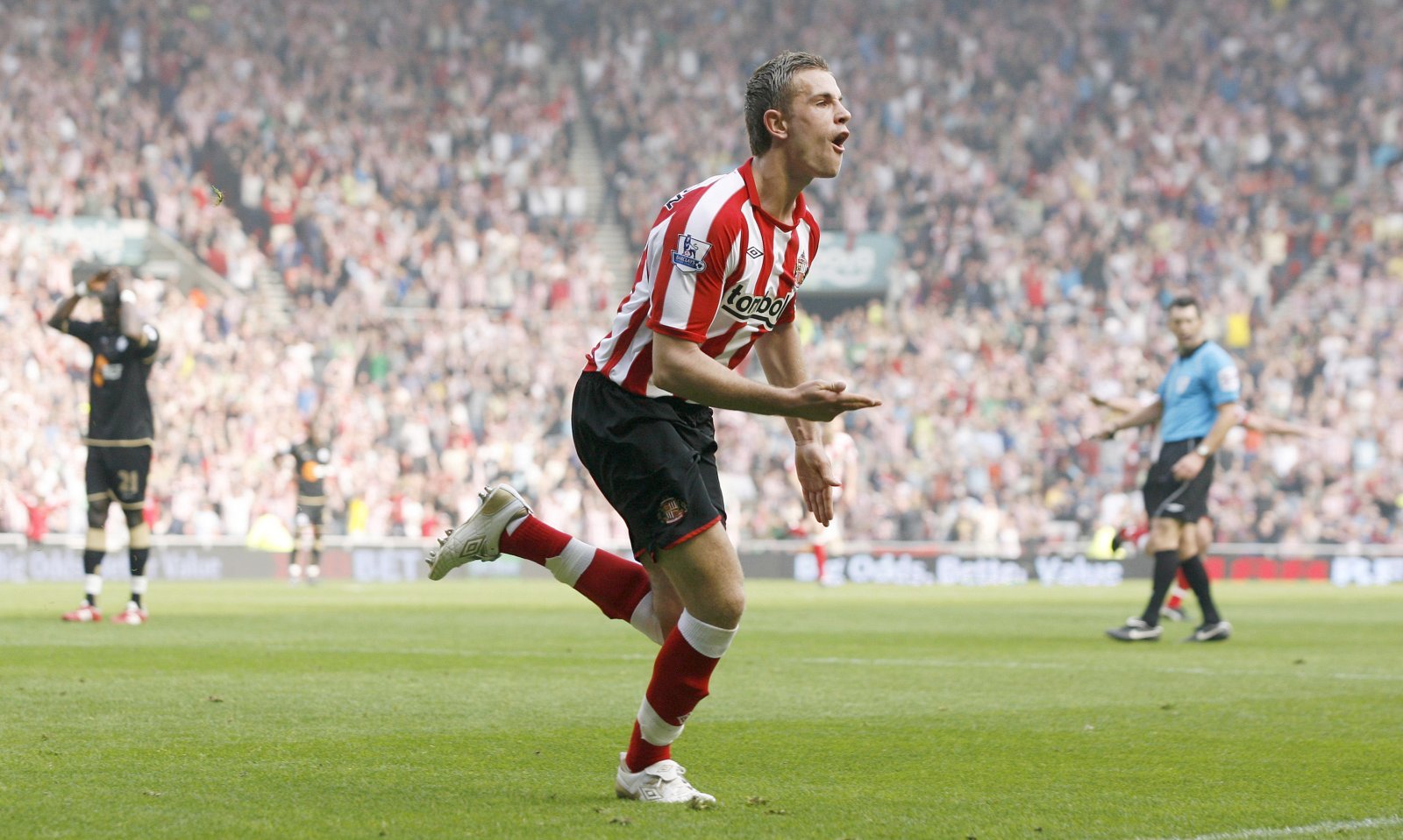 Happy 30th Birthday to Jordan Henderson, a born winner and a mackem   