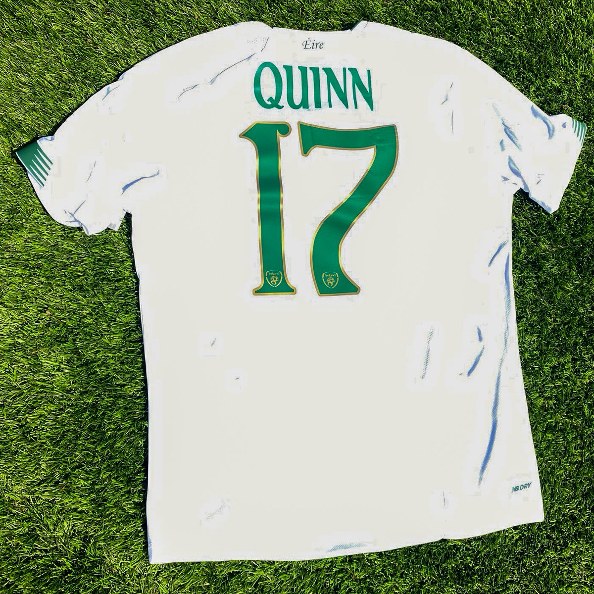 officialfaishop's tweet image. 🚨WIN🚨
 
To celebrate 11 iconic Irish tournament moments we will be giving away a unique Ireland jersey to commemorate each game on their match dates throughout June @FAIreland
 
⚽️ Niall Quinn V The Netherlands at WC Italia 90
 
To enter simply RETWEET, FOLLOW &amp;amp; COMMENT