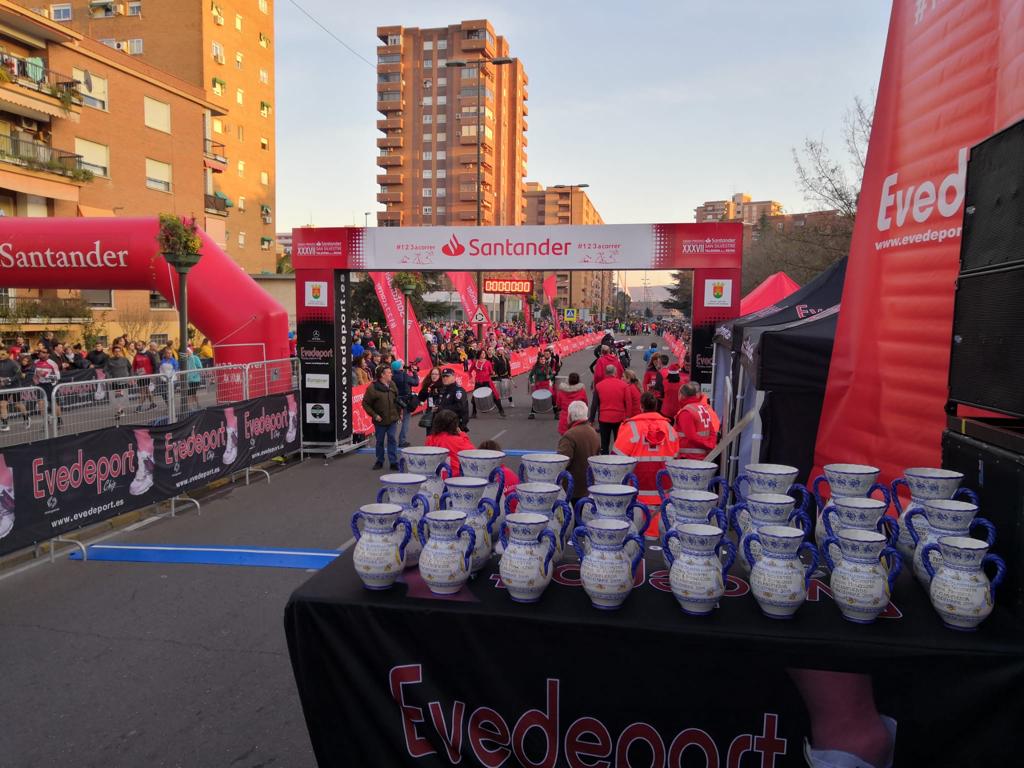 "Para mí correr es esa necesidad social de cruzar la meta con más gente", dice Carolina. Corredores y organizadores piden que las #carreraspopulares regresen en julio: máximo 200 corredores y estrictas medidas de seguridad. Nos lo cuentan en <a href="/radio5_rne/">Radio 5</a> 
🔊rtve.es/a/5599697