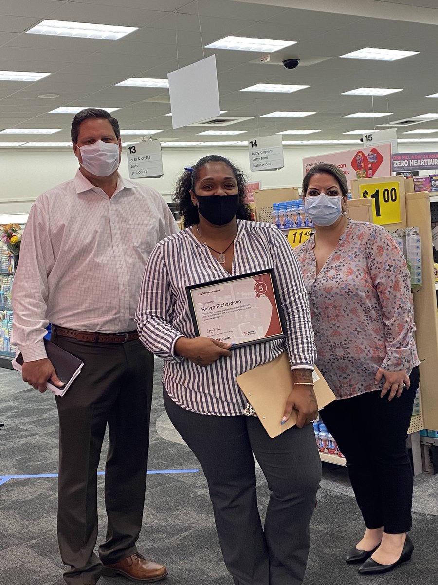 ARafidiCVS's tweet photo. Loved celebrating a few milestones today: 5 years for newly promoted Store Manager Keilyn &amp; 15 years for Pharmacy Manager Richard! https://t.co/WPazHGnlhd