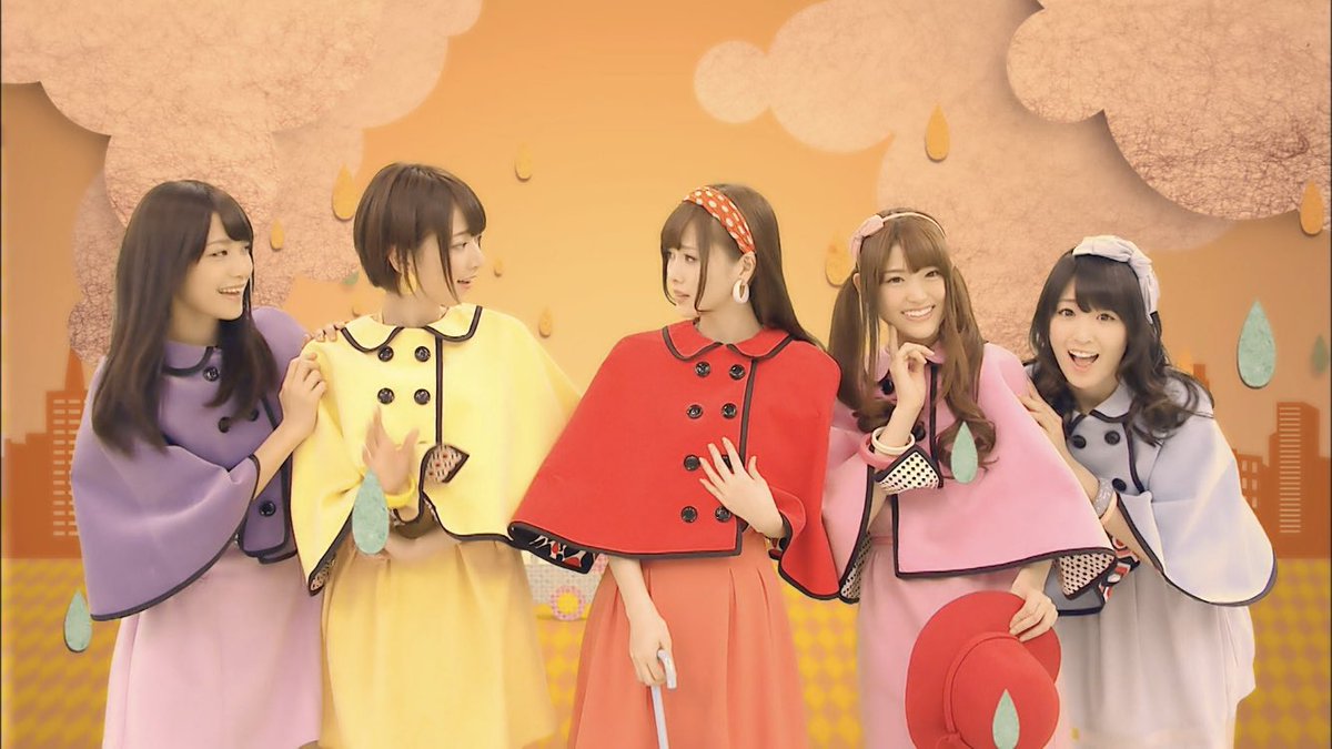 39 ⊿ Dekopin [MV & Performance Costume]The subunit with everyone's favorite 1ki Oneesans! Each member has their own assigned color and matching poncho. And underneath each poncho is a different pattern for each member! https://twitter.com/korobizaka/status/1272236953304473600?s=20