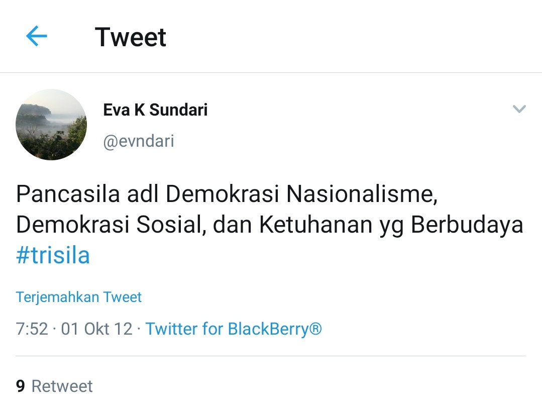 ekowboy2's tweet photo. Nih sudah jadi arsip nasional..
Trisila menurut kader idealis PDIP 
1. Nasionalisme 
2. Demokrasi 
3. Sosialisme

Jelas ya arahnya kemana..
Silahkan retweet 💪 https://t.co/ULOaz88NZ5